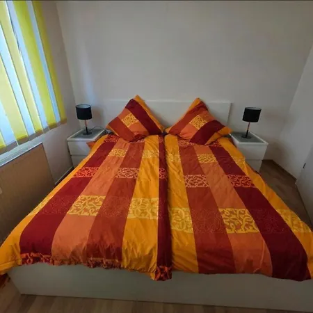 Schaefer, Ruhig Und Perfekt Fuer Unvergesslichen Urlaub *